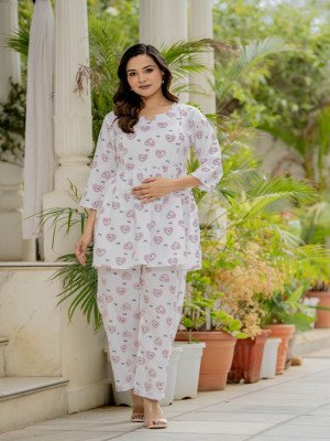 Offwhite Maternity nightsuit sets for women